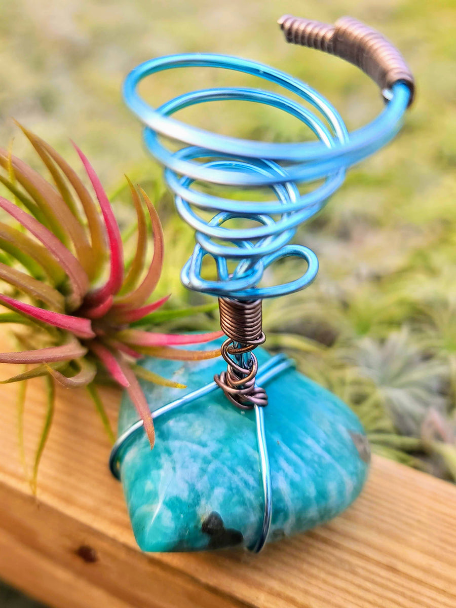 WYSIWYG Amazonite Heart Air Plant Holder with Ionantha Mexican