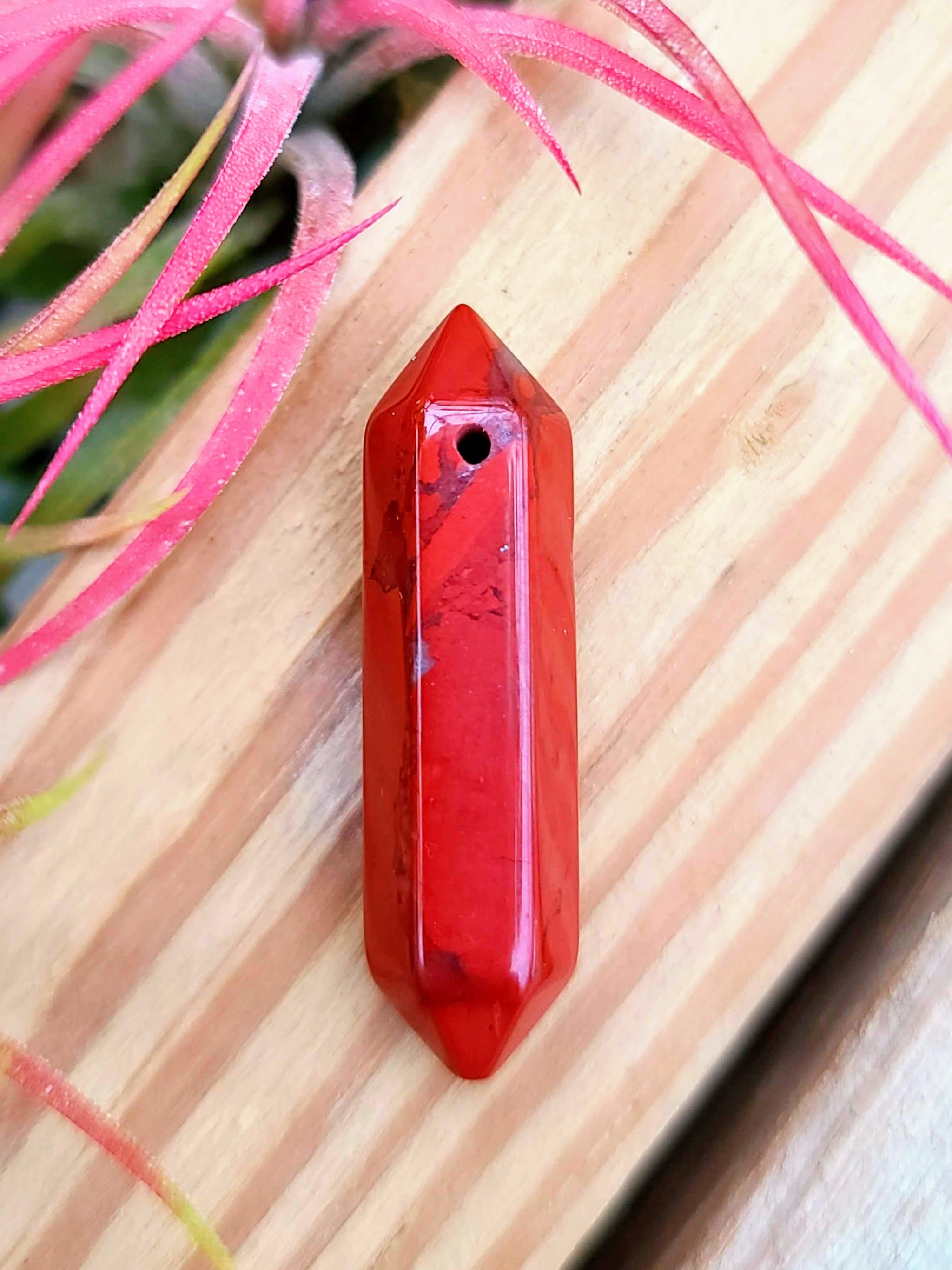 Red jasper and obsidian feather pendulum – Baguette Magick