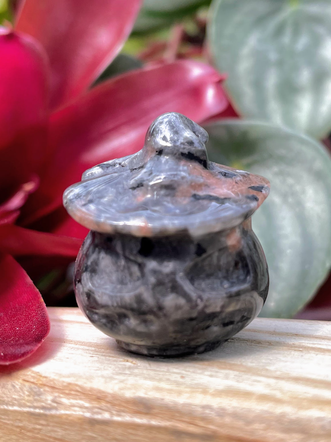 Yooperlite Jack-O'-Lantern Crystal Carving