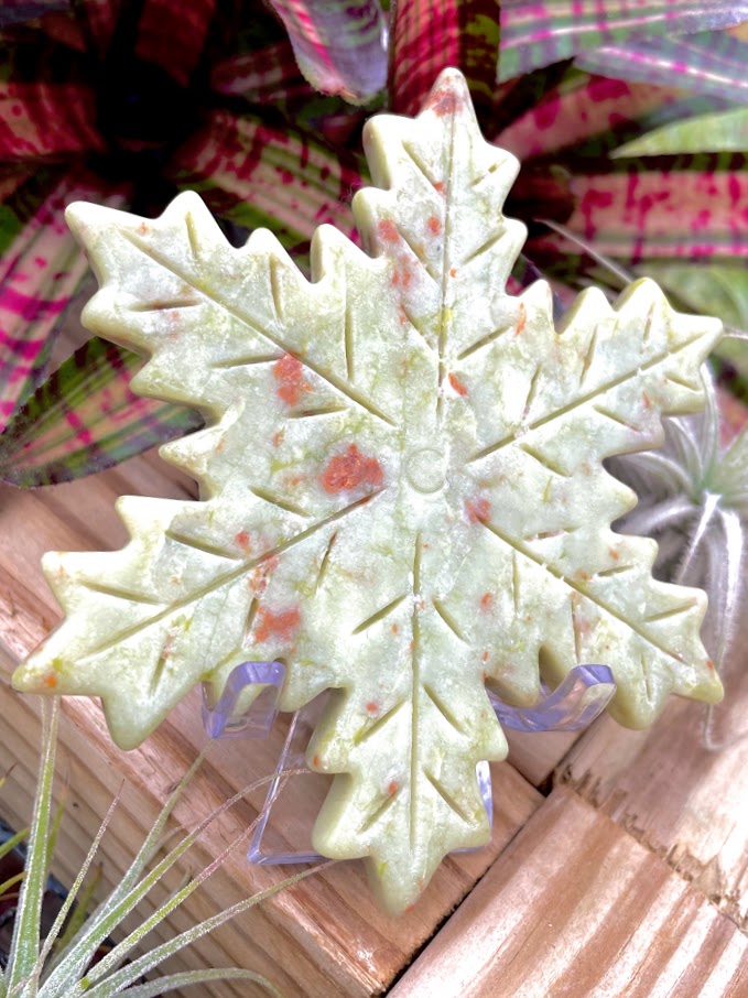 Green Onyx Snowflake Crystal Carving